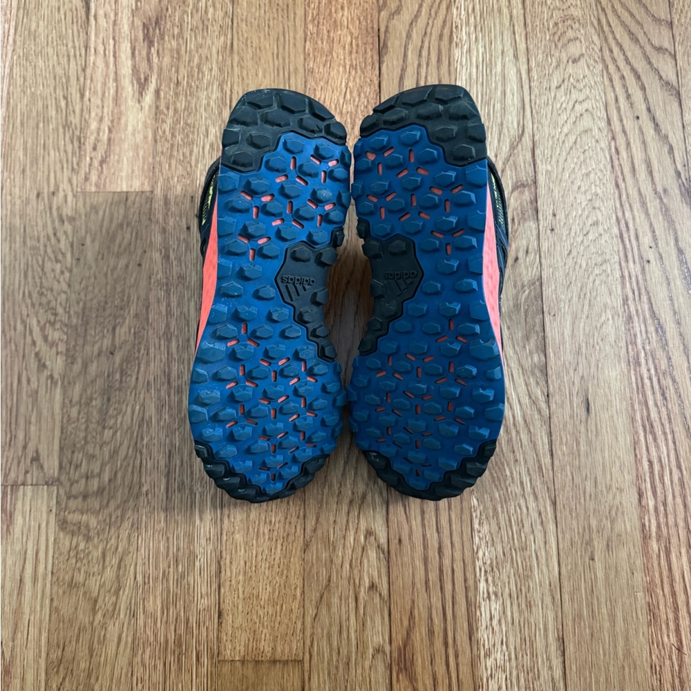 Adidas Boys Shoes - Picture 5 of 7